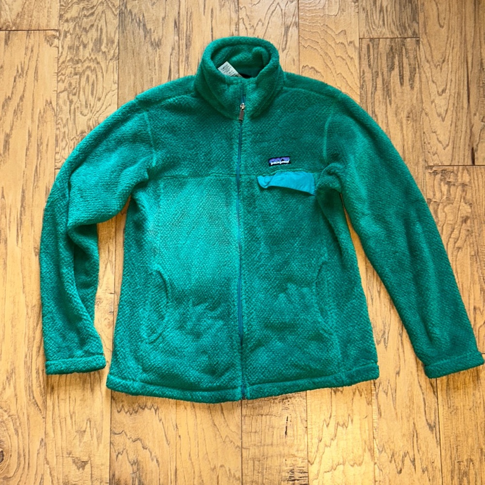 Womens size medium zip front Patagonia green jacket